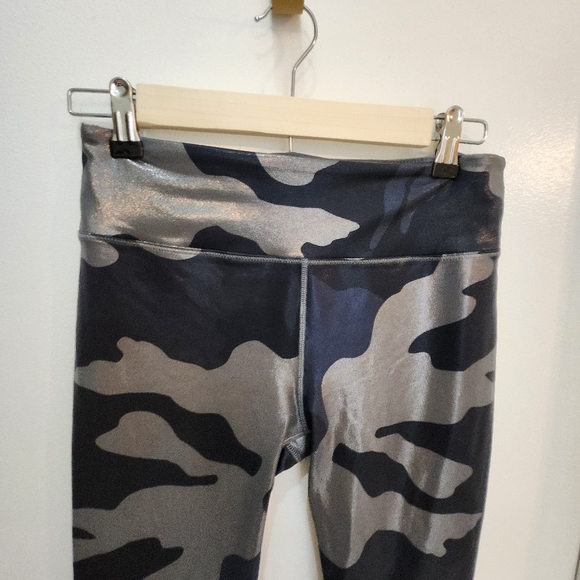 Noli faux leather camouflage wide band leggings sz M - Picture 10 of 15